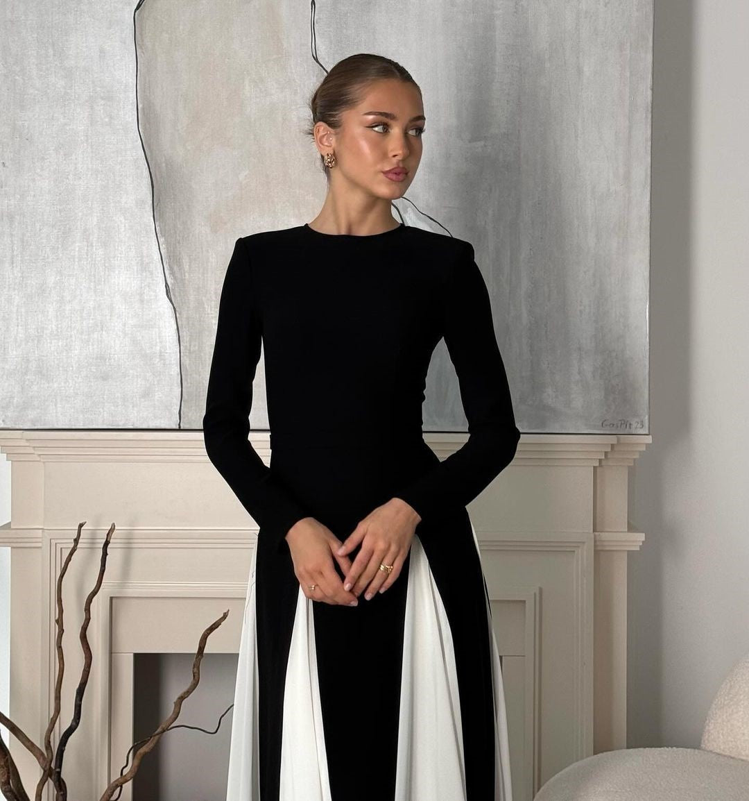 Women’s Black and White Long Sleeve Dress Maxi